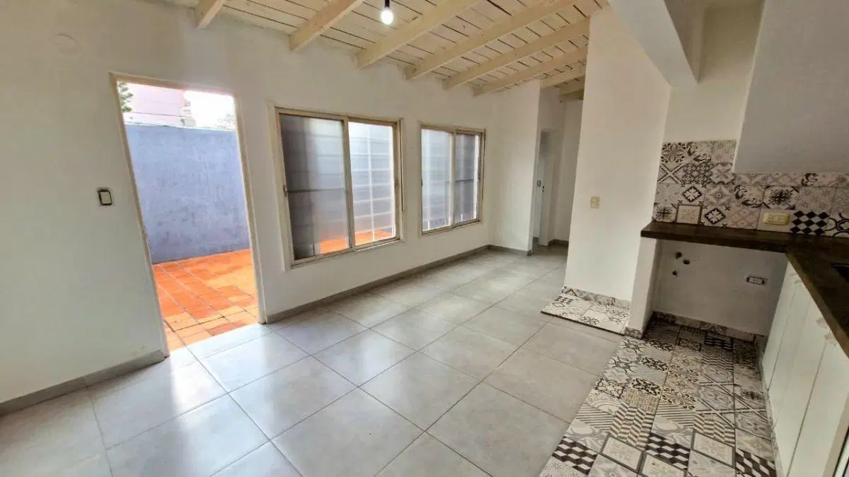PH 2 AMBIENTES SIN EXPENSAS CON PATIO - PERFECTA UBICACION 5