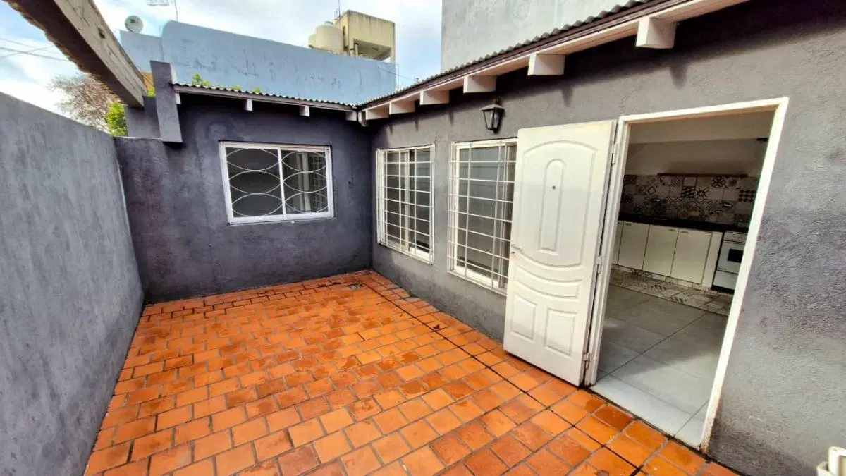 PH 2 AMBIENTES SIN EXPENSAS CON PATIO - PERFECTA UBICACION 2