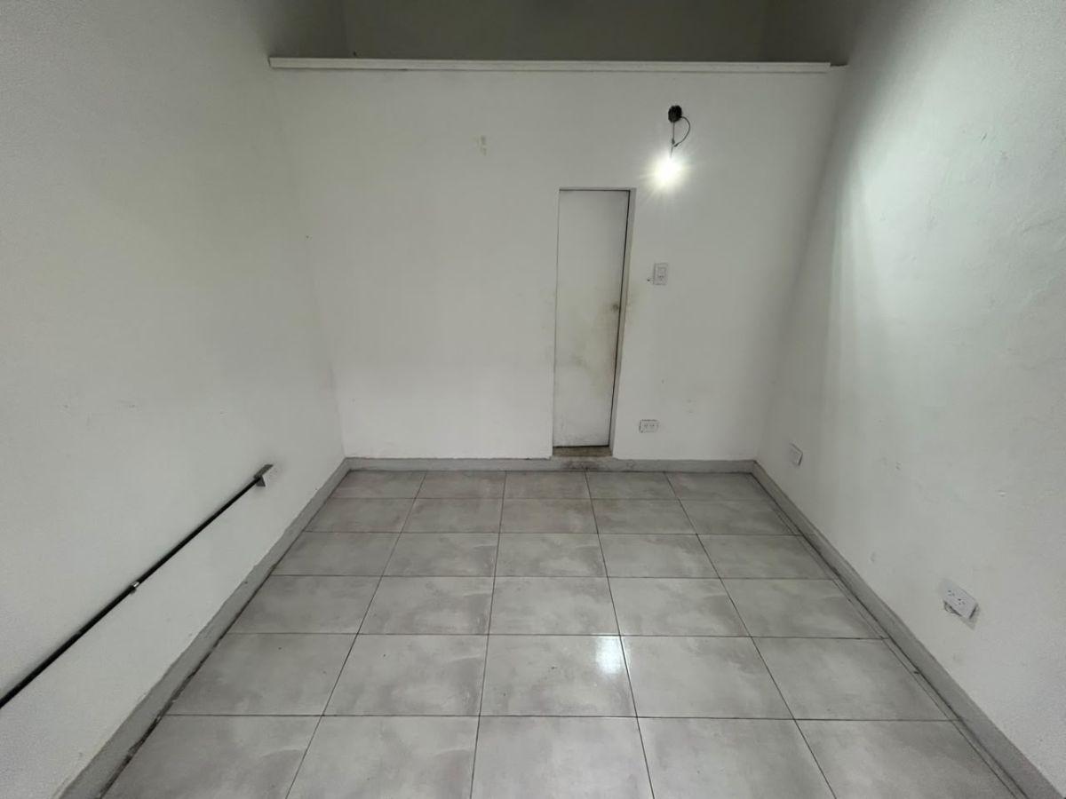 Foto de LOCAL COMERCIAL - LOMAS DE ZAMORA, imagen 4