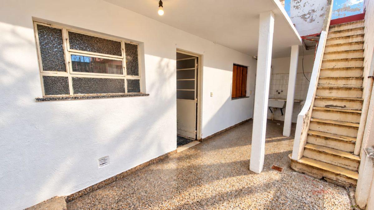 Foto de PH en alquiler en Remedios de Escalada – 3 ambientes con terraza, imagen 1