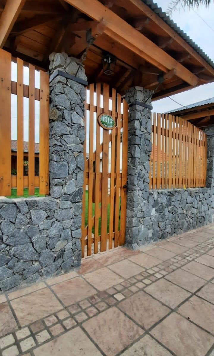 Venta de Casa de 1 Planta Semicentrico, Zona La Estacion. Tandil 2