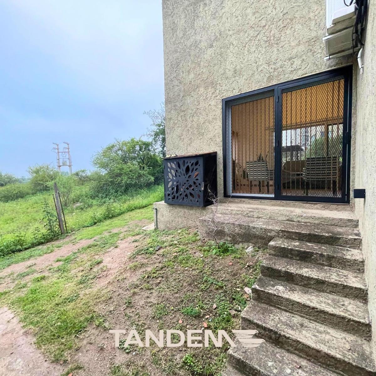 Casa de Categoría en Venta en Tanti, Keoken - 3 Dorm. 5