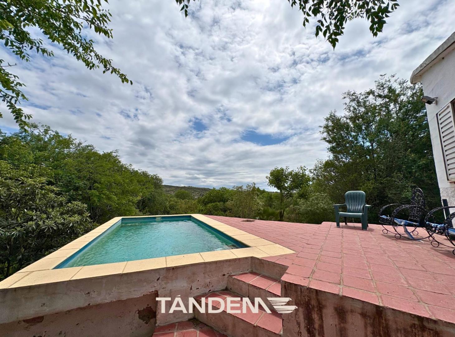 Casa de 2 dormitorios en Tanti - Con Piscina