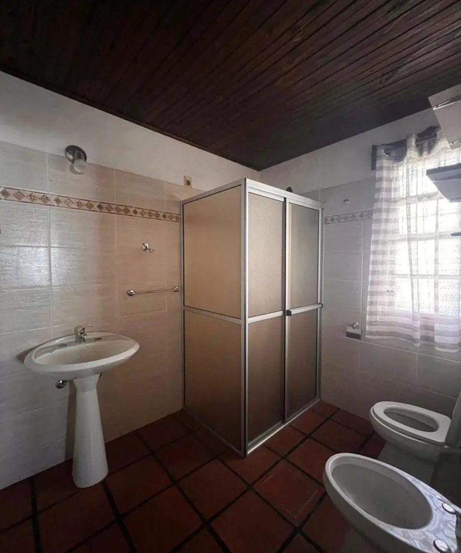 CASA EN ALQUILER- DESTACA UBICACIÓN Y ESTADO 4