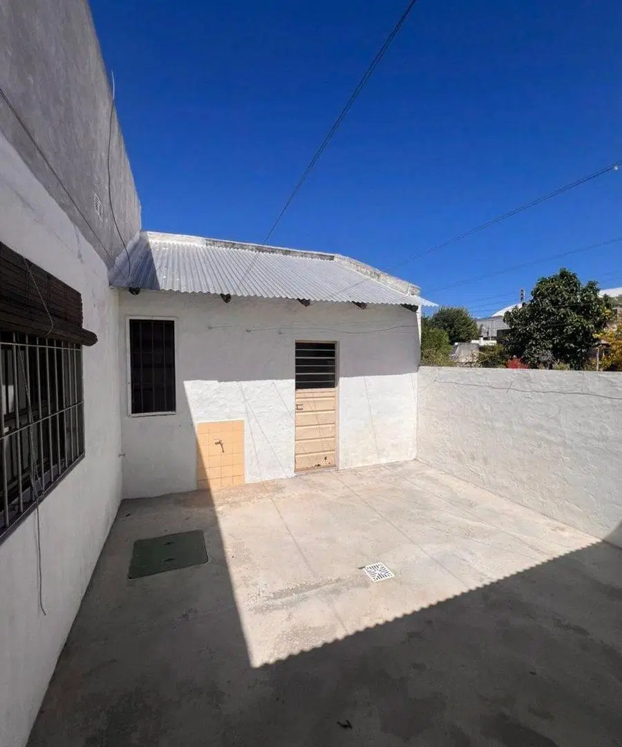 CASA EN ALQUILER- DESTACA UBICACIÓN Y ESTADO 5