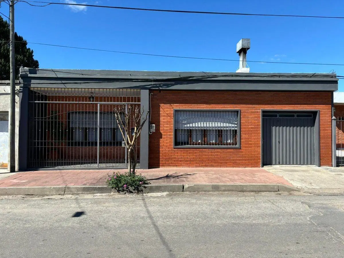 Casa 3 dormitorios en zona centrica 1