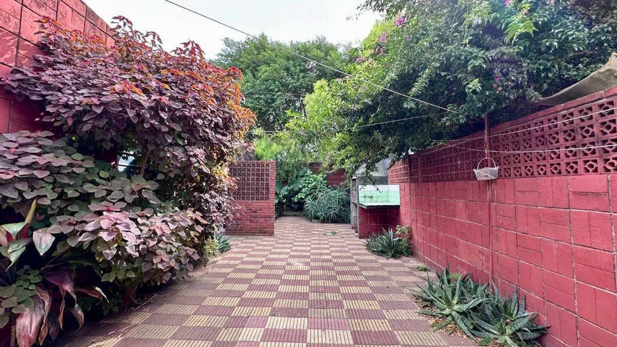Casa sobre Avenida- Oportunidad inversión 4