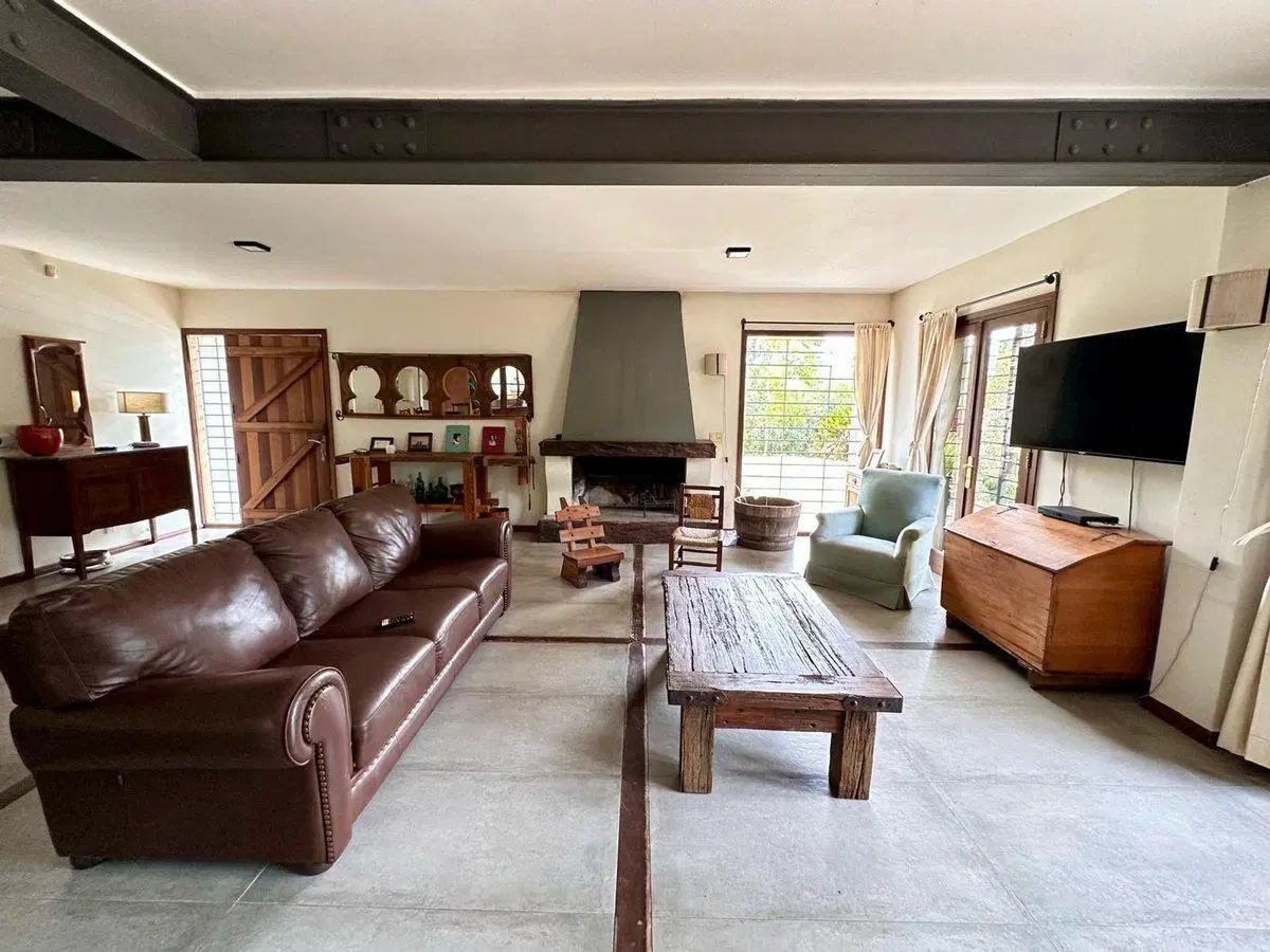 Espectacular casa en San Félix, ACEPTA PERMUTA 4