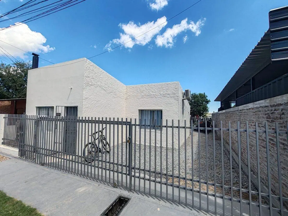 OPORTUNIDAD 2 Casas en Padrón Único sobre 2000 m² 2