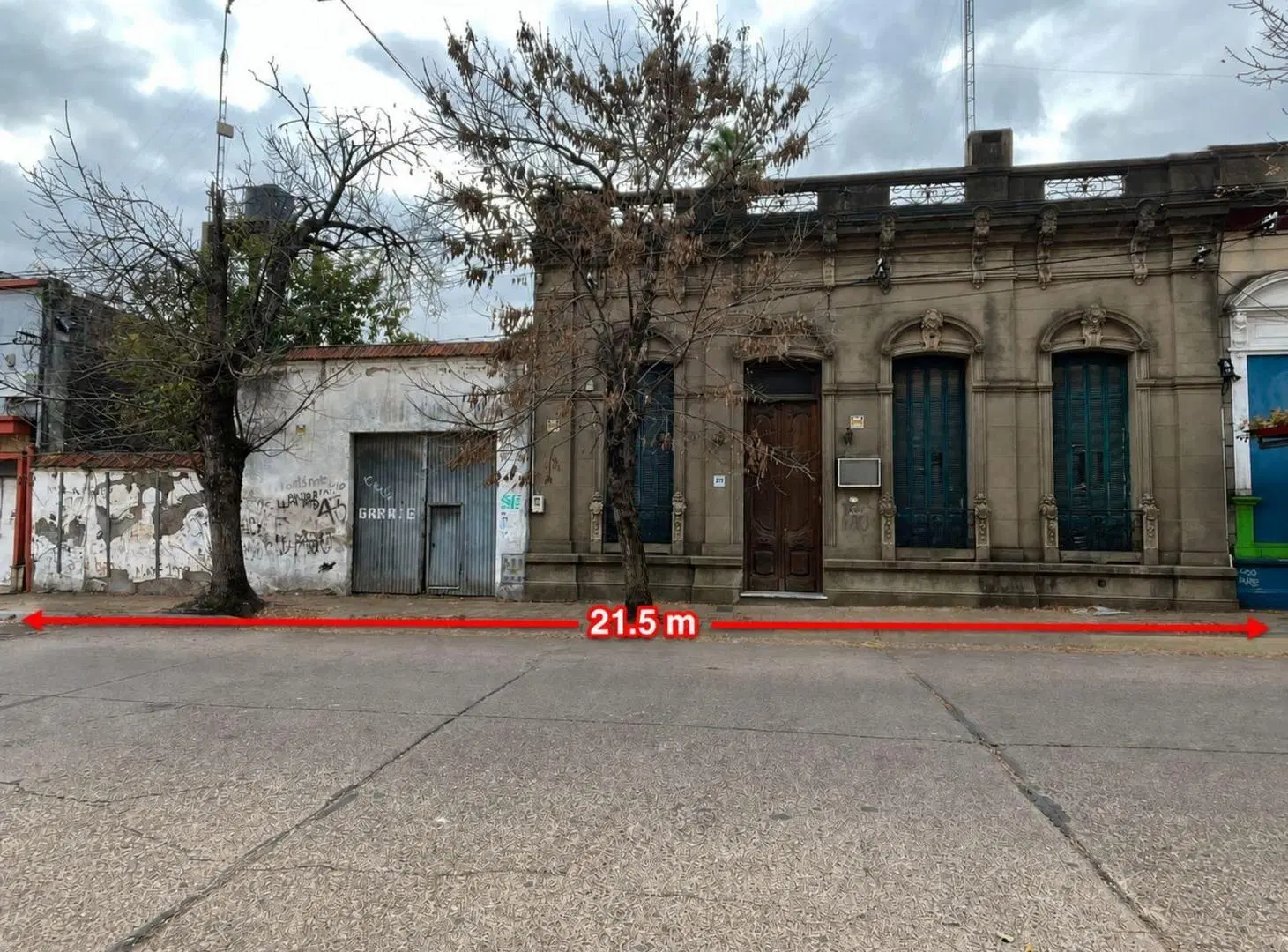 Casa céntrica gran terreno, ideal para desarrollo 5
