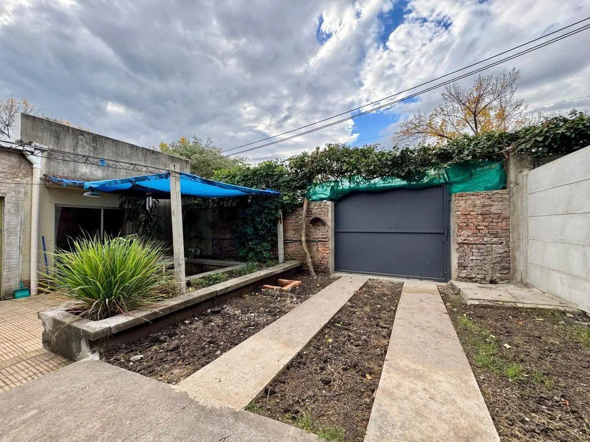 Casa semi equipada-con jardin + garage 2