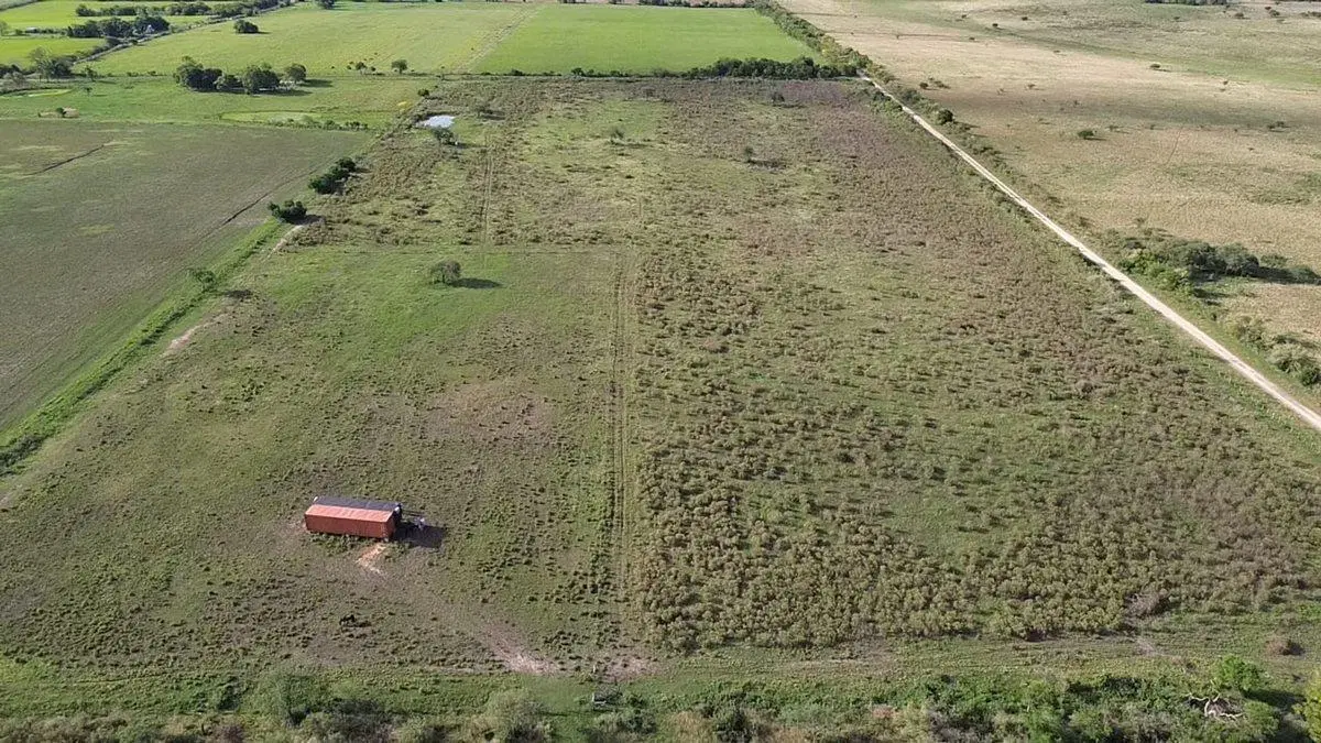Chacra 9 ha con 2 contenedores a orillas PORVENIR 3