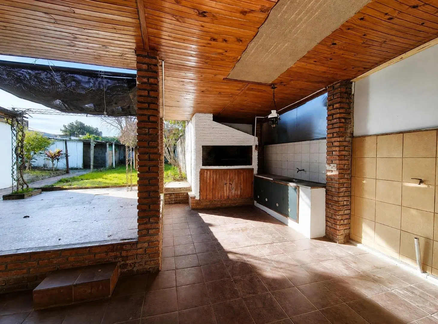 Casa 3 dormitorios y garage en excelente zona 2