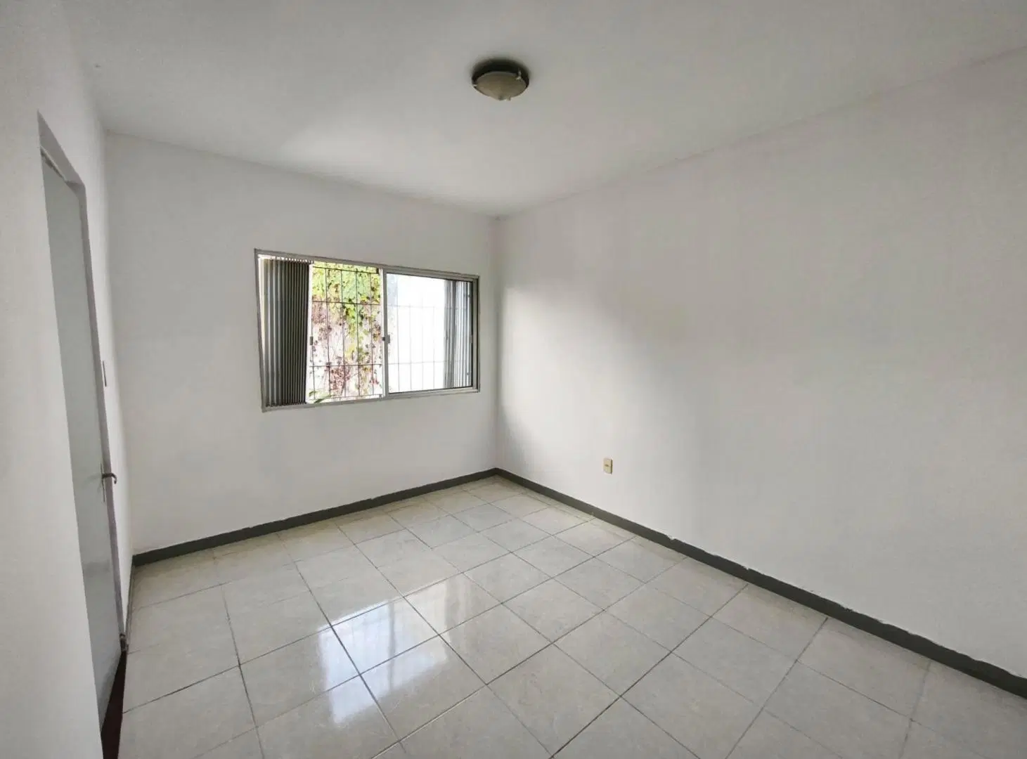 Casa 3 dormitorios y garage en excelente zona 3