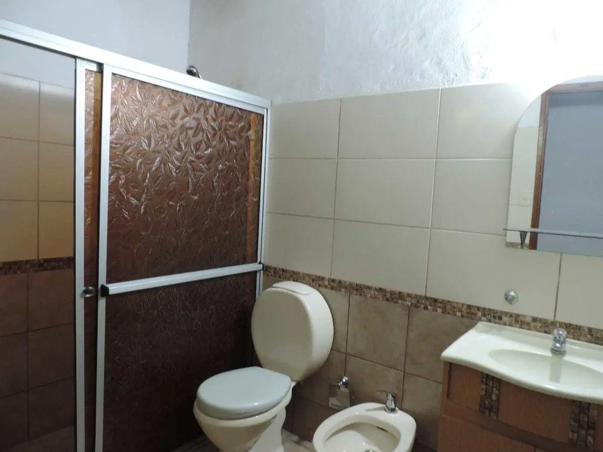 Linda Casa ideal para inversión ya tiene renta 3