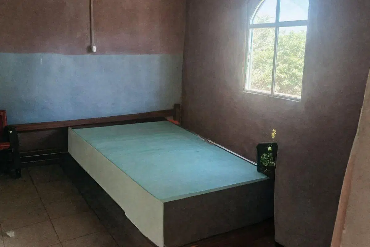 CASA CON GRAN TERRENO 2
