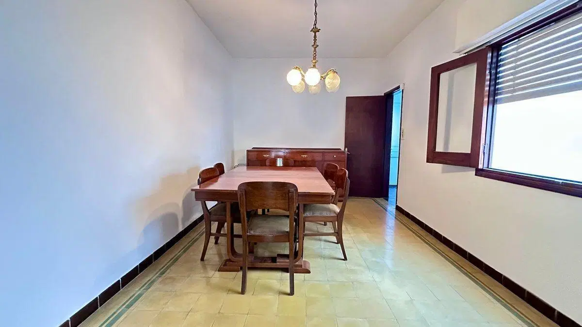 VENTA CASA CENTRICA CON GARAGE 2