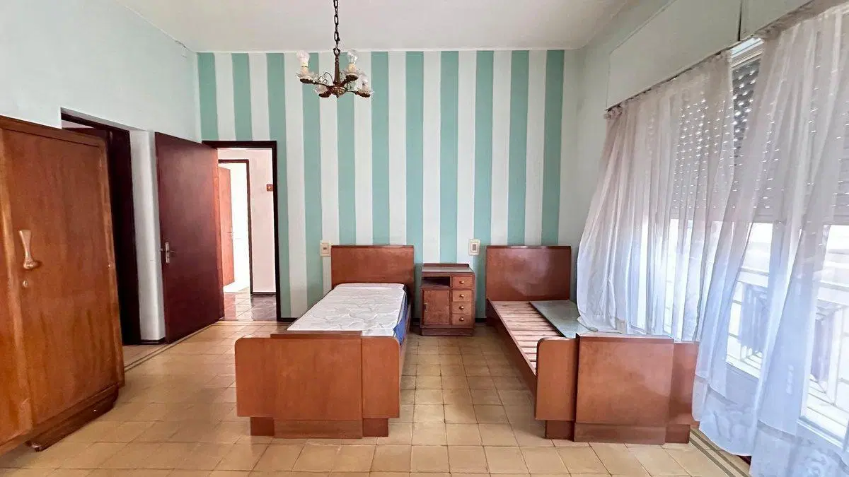 VENTA CASA CENTRICA CON GARAGE 5