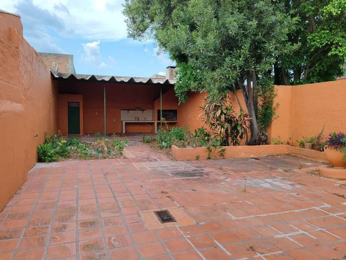 Espacio, ubicacion y comodidad en pleno centro. 7
