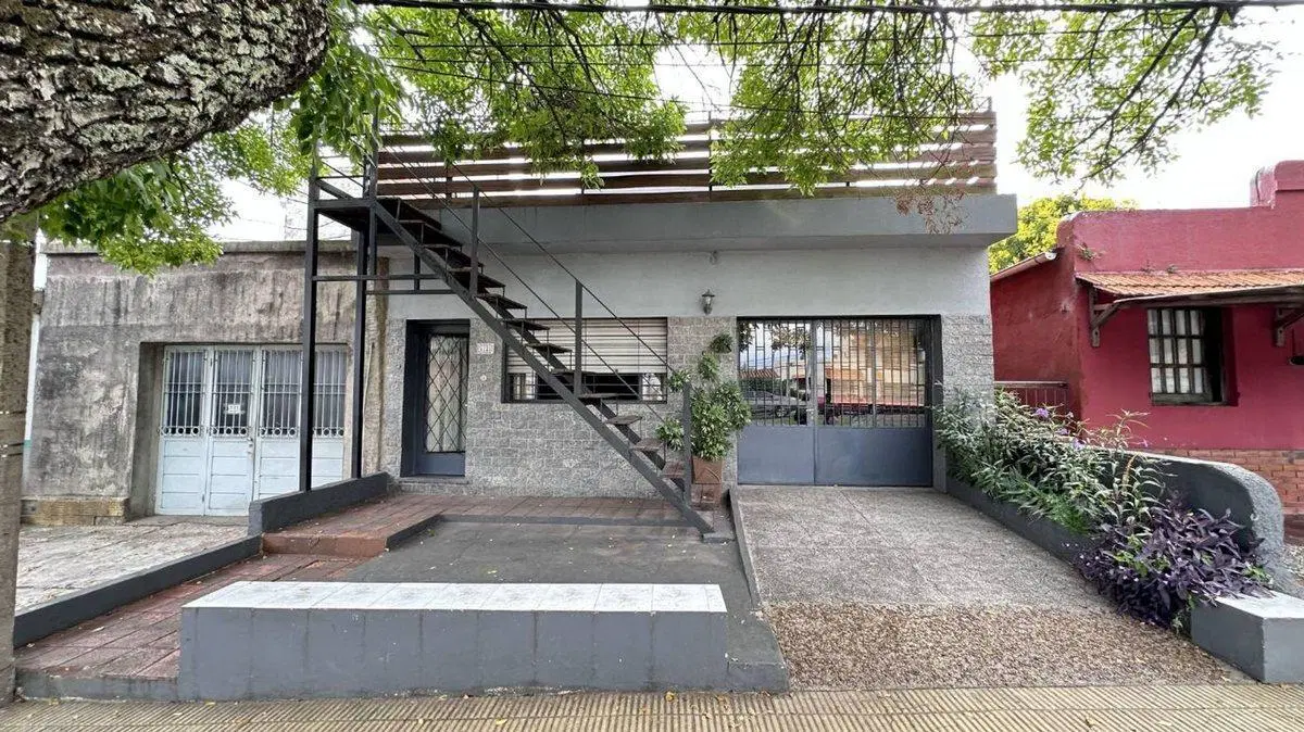 Casa sobre Avenida- Oportunidad inversión 4