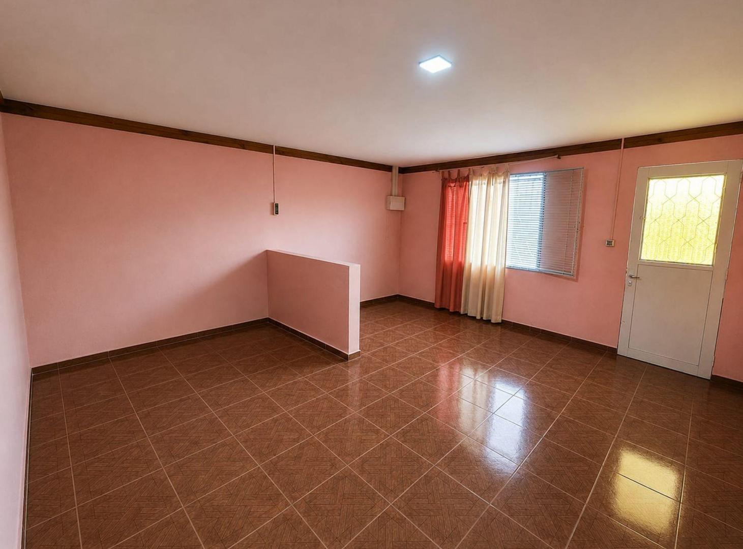 Foto de Casa con potencial sobre Avenida., imagen 4