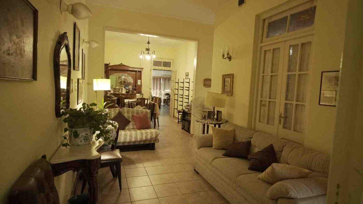 Foto de MUY BUENA CASA EN PLENO CENTRO DE SALTO, imagen 4