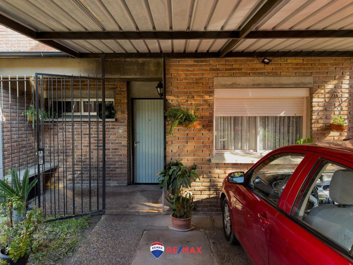 Foto de Casa Dúplex en zona este, 3 dormitorios y cochera., imagen 1