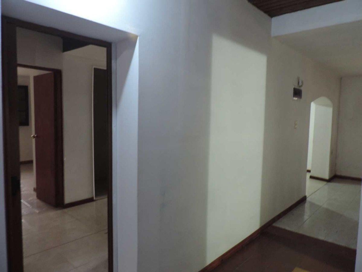 Foto de Linda Casa ideal para inversión ya tiene renta, imagen 1