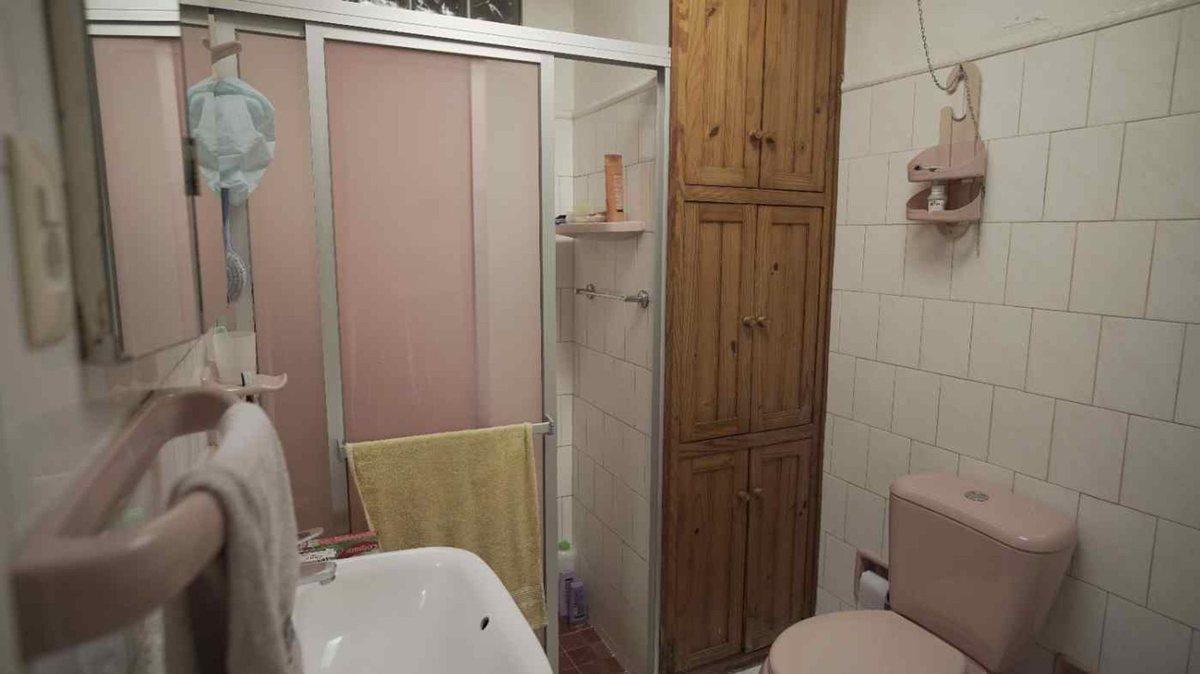 Foto de MUY BUENA CASA EN PLENO CENTRO DE SALTO, imagen 5
