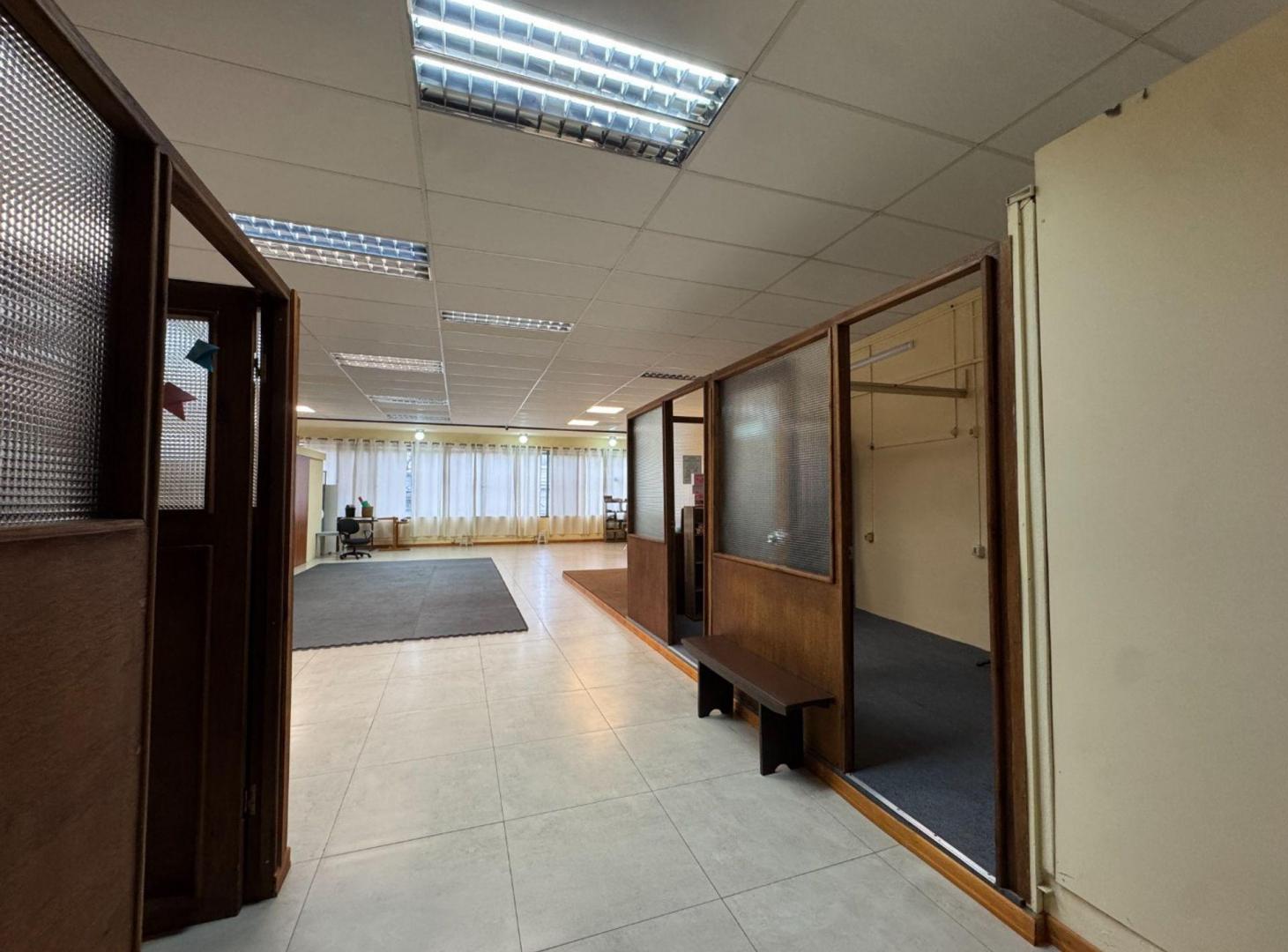 Foto de Amplio local comercial en alquiler, imagen 4