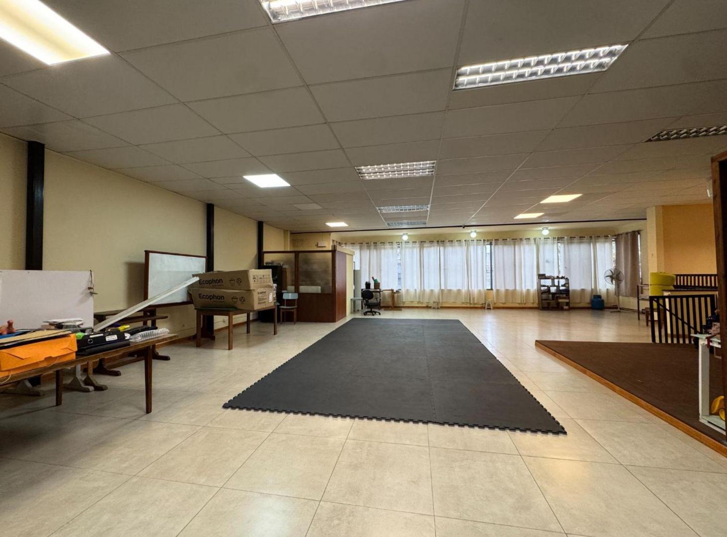 Foto de Amplio local comercial en alquiler, imagen 3