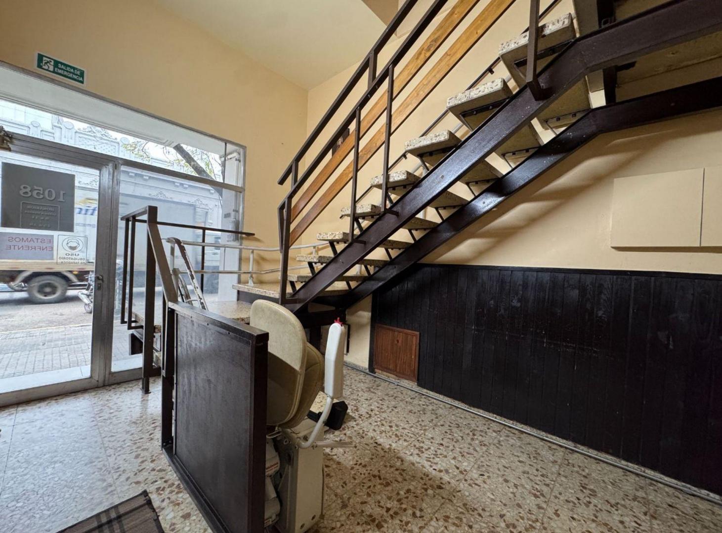 Foto de Amplio local comercial en alquiler, imagen 1