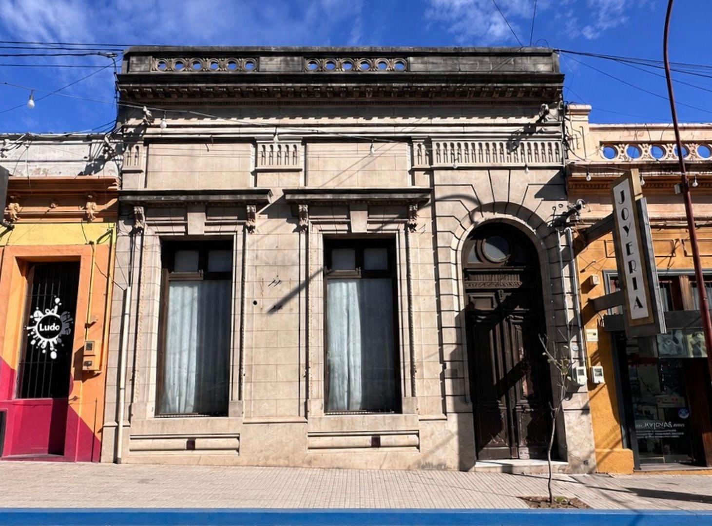 Foto de Casa con gran potencial de reciclaje., imagen 1