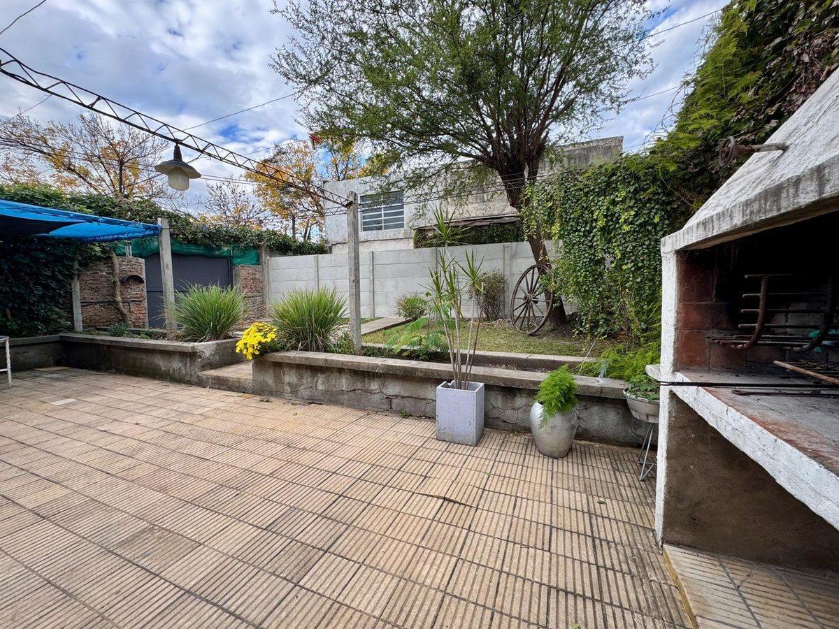 Foto de Casa semi equipada-con jardin + garage, imagen 5