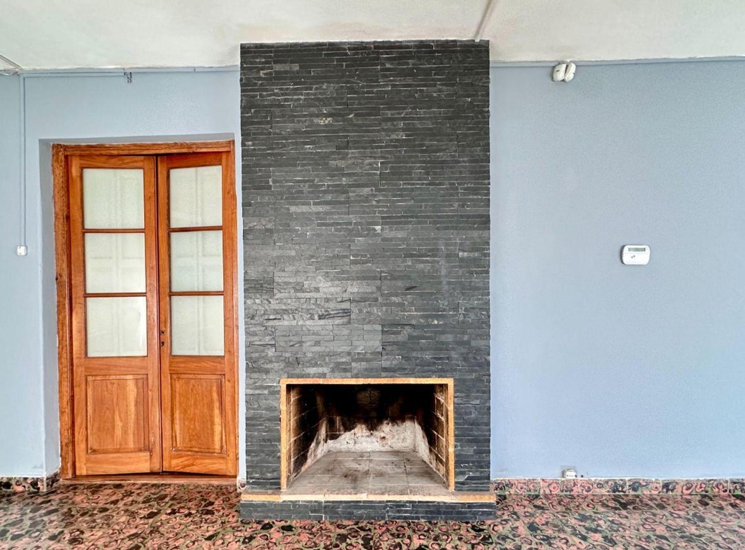 Foto de Casa con patio, parrillero y gran potencial, imagen 1