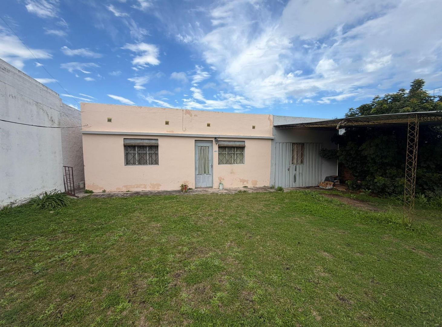 Foto de CASA A RECICLAR CON TERRENO DE 670 M², imagen 2