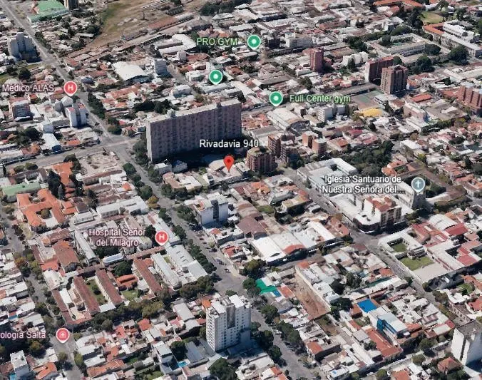 Vivienda familiar y galpón sobre Rivadavia 900 3