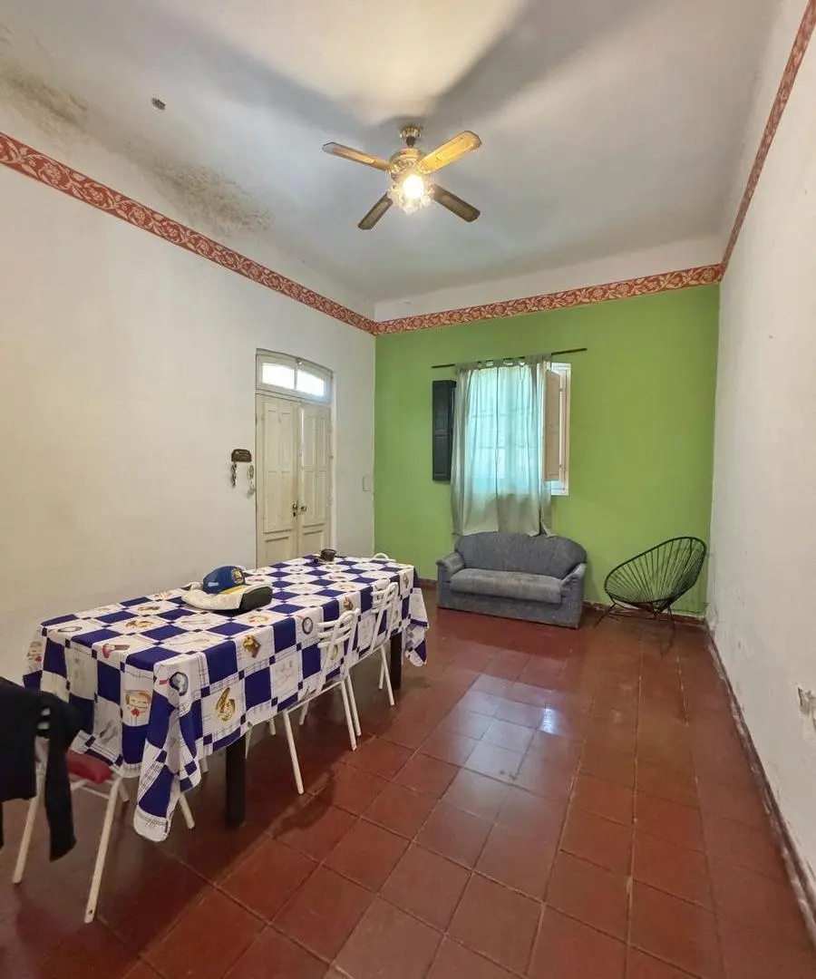 Vivienda familiar y galpón sobre Rivadavia 900 2