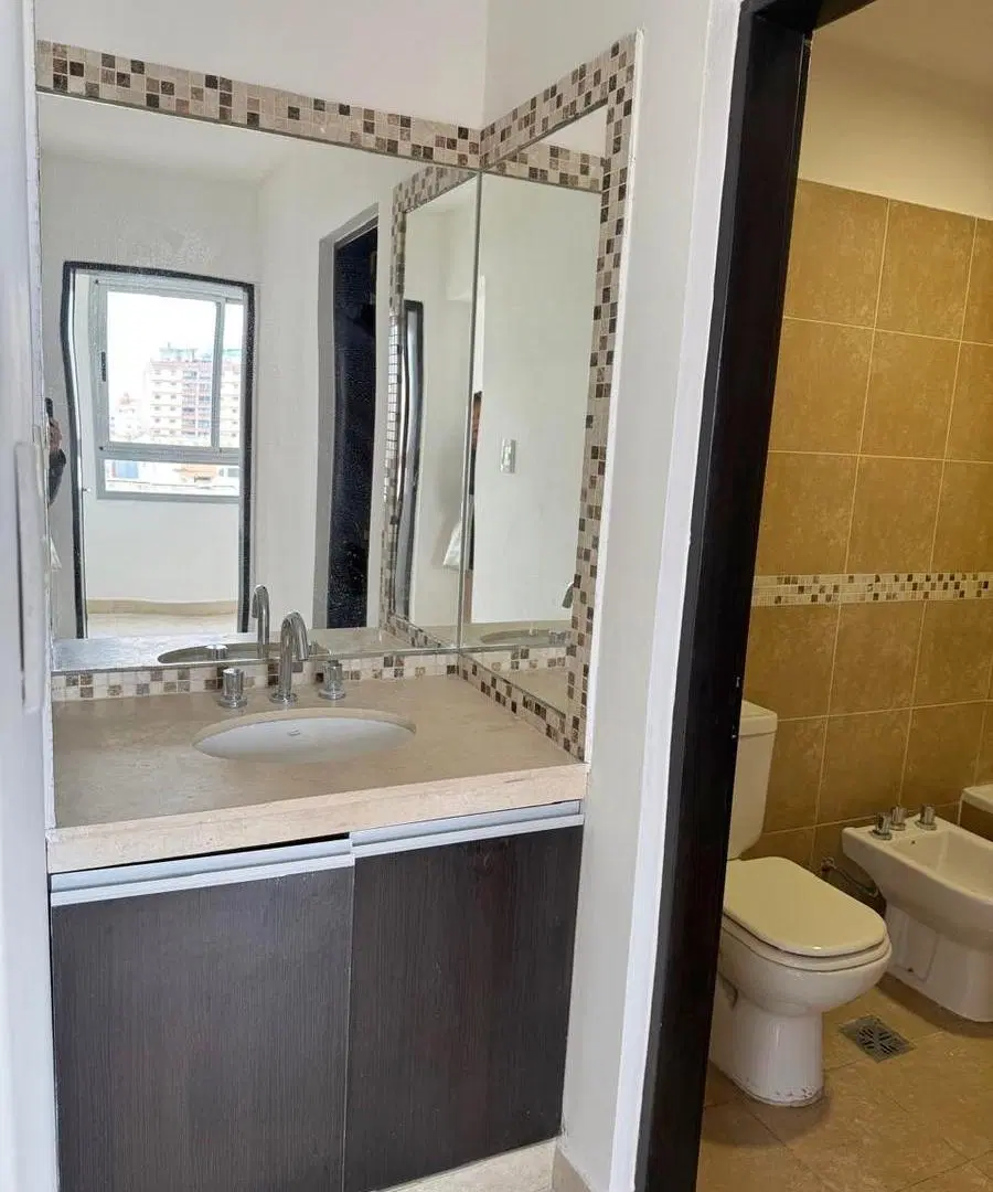Departamento en zona centro - Rivadavia al 900 5