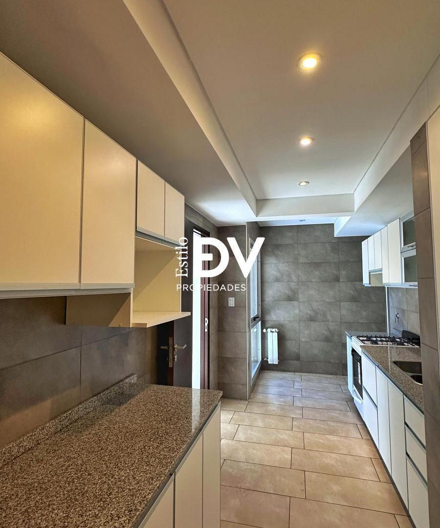 Foto de Departamento 2 dorm con cochera - Excelente ubicación centro, imagen 3