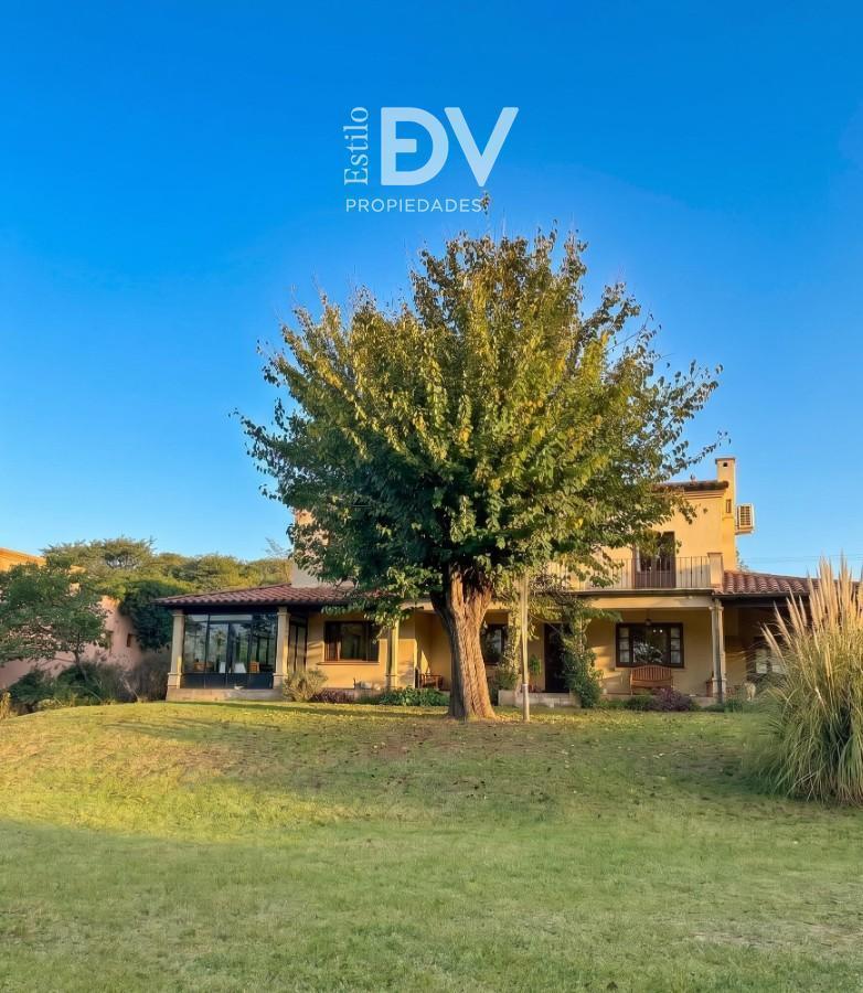 Casa en venta - 5 ambientes con cochera - La Aguada, San Lorenzo Chico