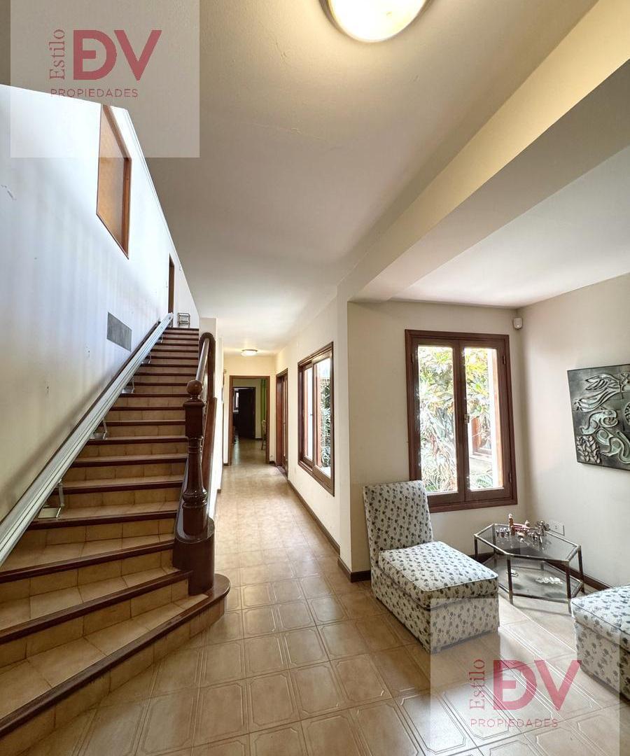 Foto de Casa en VENTA - 6 dormitorios con cochera - Alvarado al 900, imagen 4