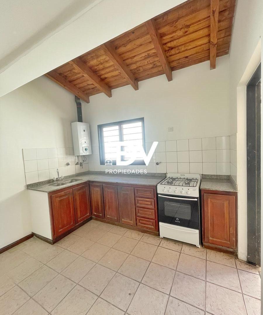 Foto de Casa en alquiler - 3 dormitorios con cochera - Tres Cerritos, imagen 5