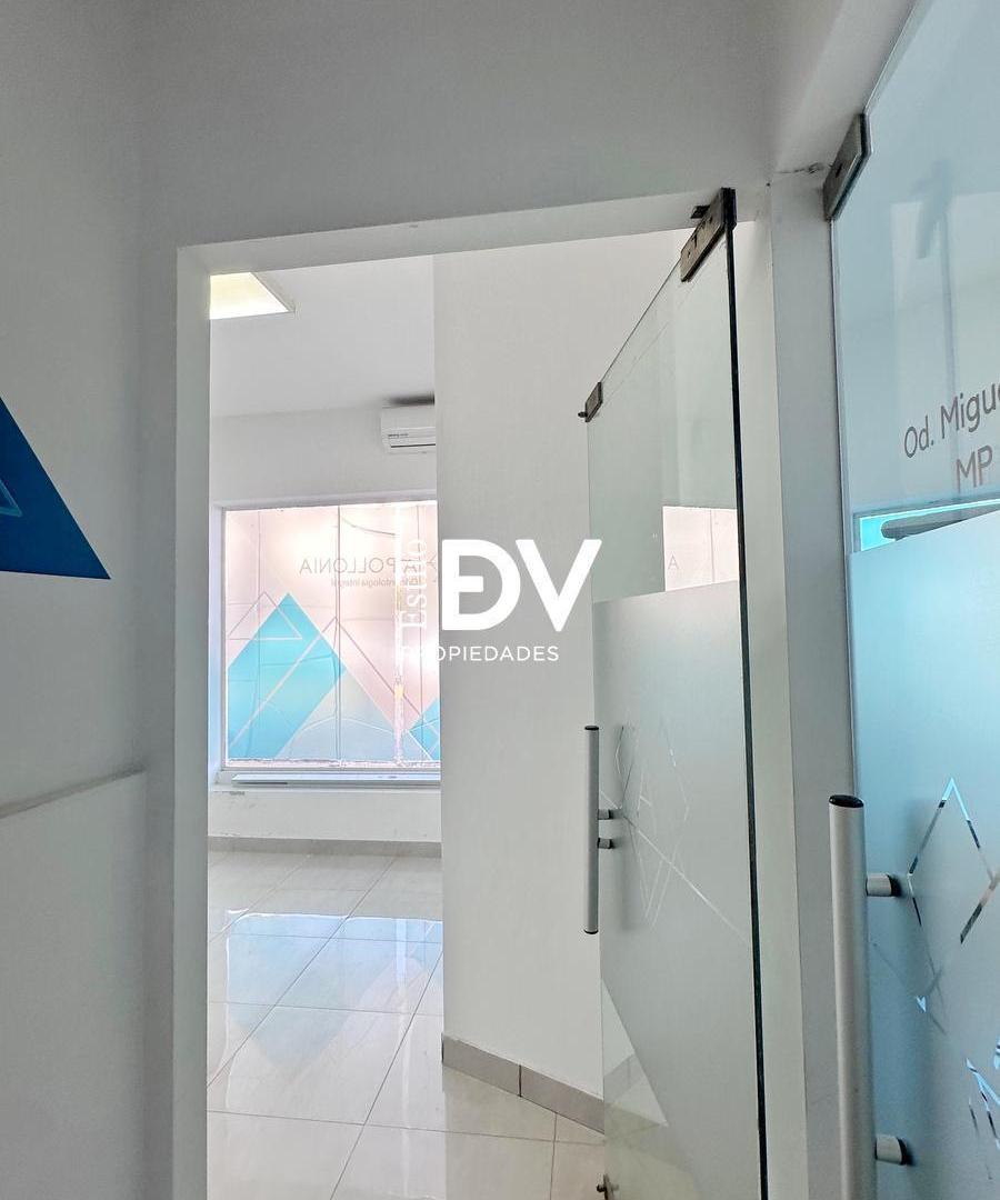 Foto de Consultorio en alquiler – uso médico- Sarmiento y Ameghino, imagen 3