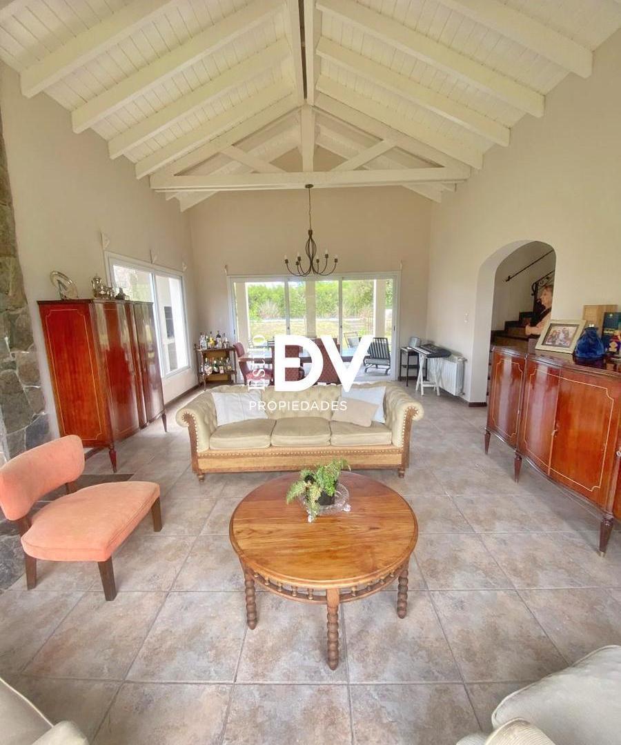Foto de Casa de 3 dormitorios con suite, pileta y galería con asador – Club de, imagen 2