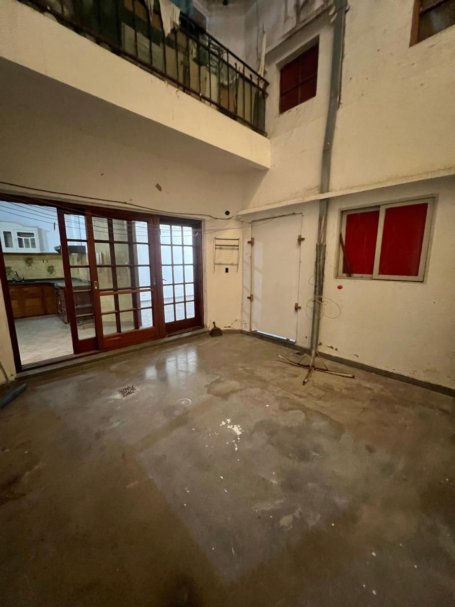 Casa en Block con 2 Departamentos Independientes 140 m² con Cochera 1