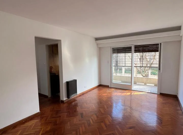  Departamento 4 Ambientes con Patio y Balcon Frente del Parque Chacabuco 4