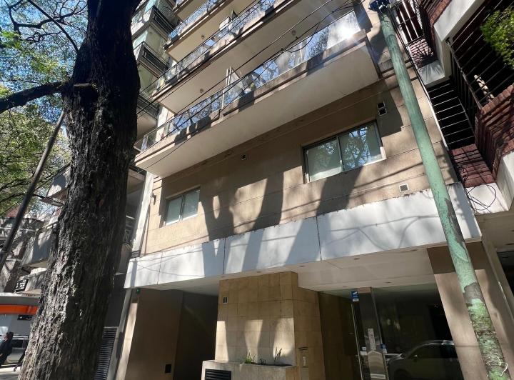 Departamento 2 Ambientes con Cochera y Balcon sobre Av. Pedro Goyena 2