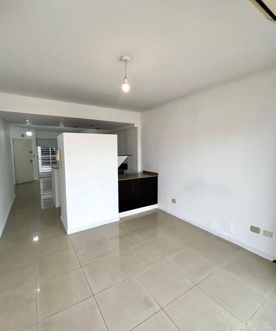 Foto de Alquiler Departamento 1 Ambiente y Medio con Balcón y Pileta- Boedo, Av, imagen 2