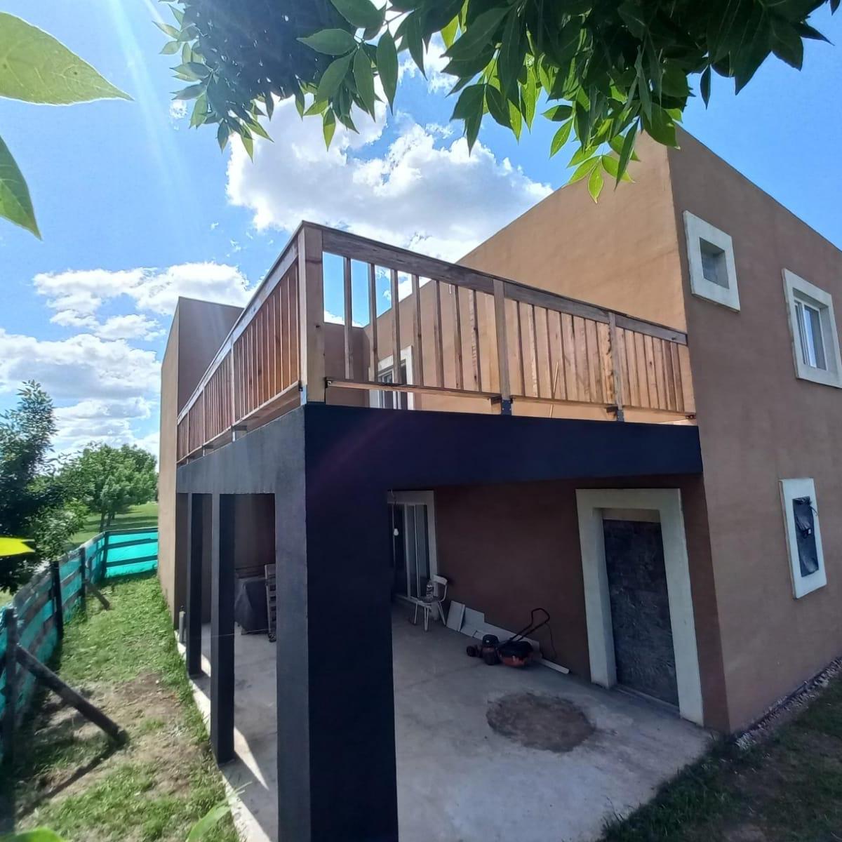 Oportunidad! Casa en 2 Plantas con Pileta 2